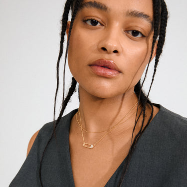 Collar cadena fina set 2-in-1, colgante forma de alfiler, baño de oro 18k — INSTANT