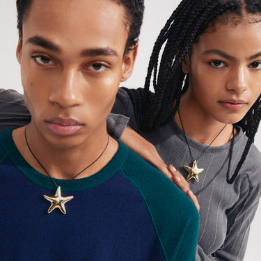 Collar lazo de cuero, dije sólido grande estrella de mar, baño de oro 18k — FORCE