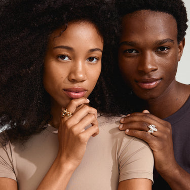 Anillo statement, forma orgánica con cristales, baño de oro 18k — SUNSET