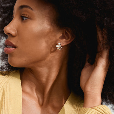 Aretes de aro, forma orgánica con cristales, baño de plata esterlina — SUNSET