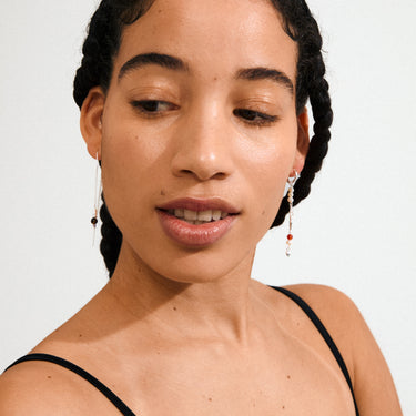 Aretes colgantes, diseño boho asimétrico, baño de plata esterlina — BETWEEN