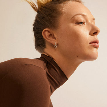 Aretes de aro mini, decoración burbujas sólidas, baño de plata esterlina — SOLIDARITY