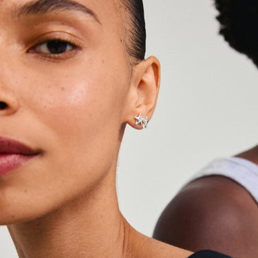 Aretes de botón, forma estrella de mar, baño de plata esterlina — ANDRE