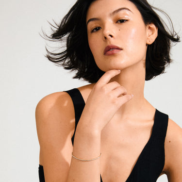 Pulsera elástica, con cristales preciosa, baño de oro 18k — ARASH