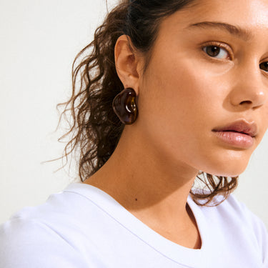 Aretes de botón, forma de lava, baño de oro 18k — LIAN