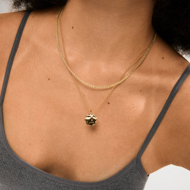 Collar cadena fina set 2-in-1, colgante forma de moneda, baño de oro 18k — DECLAN