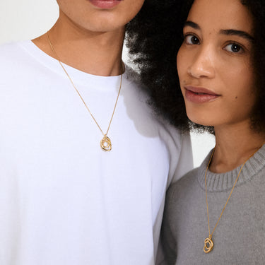 Collar cadena fina, con colgante fluido, baño de oro 18k — DIEGO