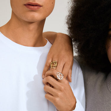 Anillo statement grande, diseño de garabato, baño de oro 18k — DIEGO