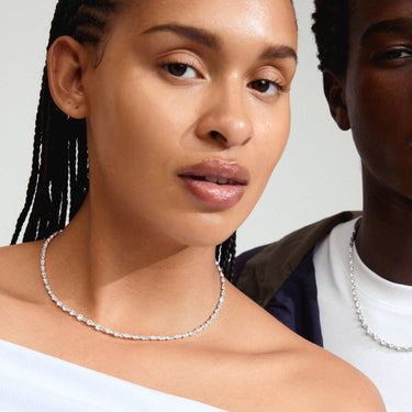 Collar cadena fina, con cristales, baño de plata esterlina — IMOGENE