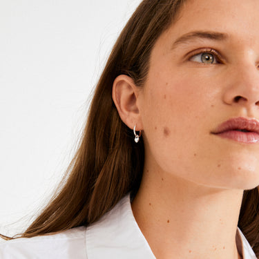 Aretes de aro, colgante mini corazón, baño de plata esterlina — ALAIA