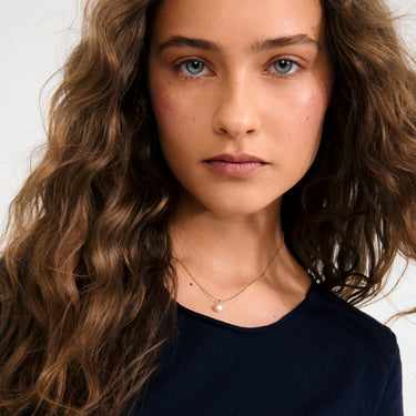 Collar cadena fina, colgante de perla, baño de oro 18k — HADLEY